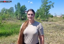 В Камне-на-Оби Александра Родимова спилила кусты у дороги и помыла городской фонтан