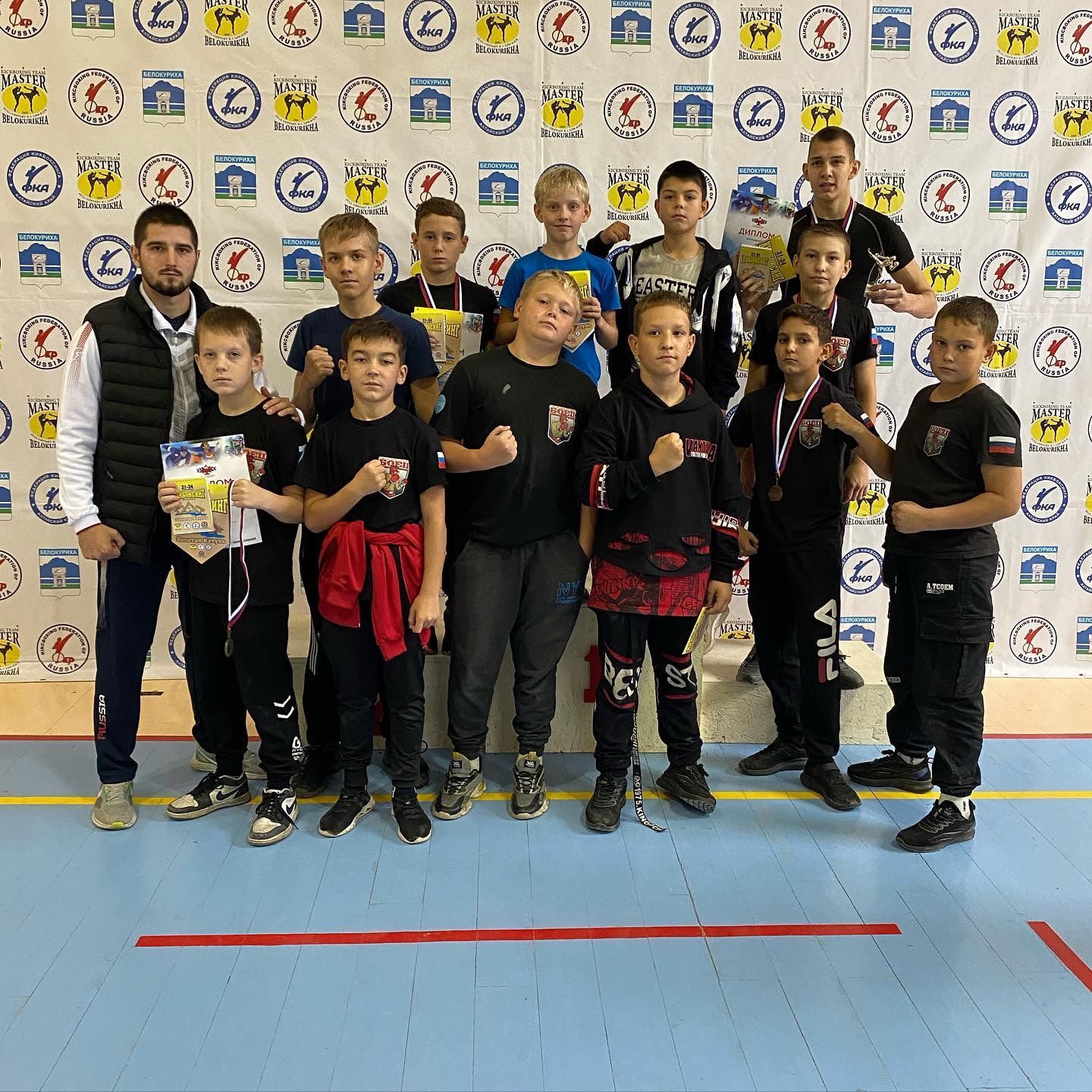 кикбоксеры