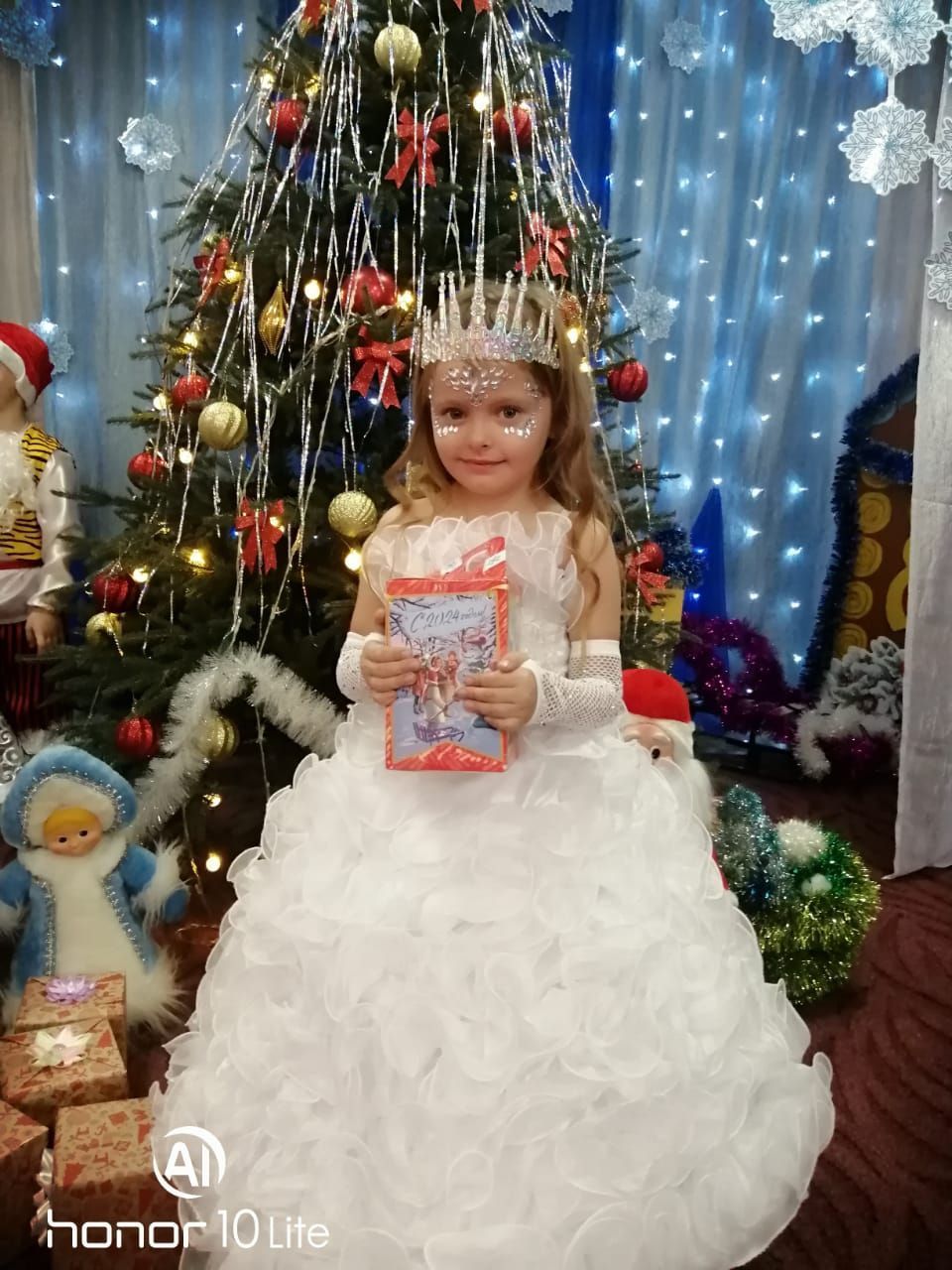 photo_5235765215331734709_y