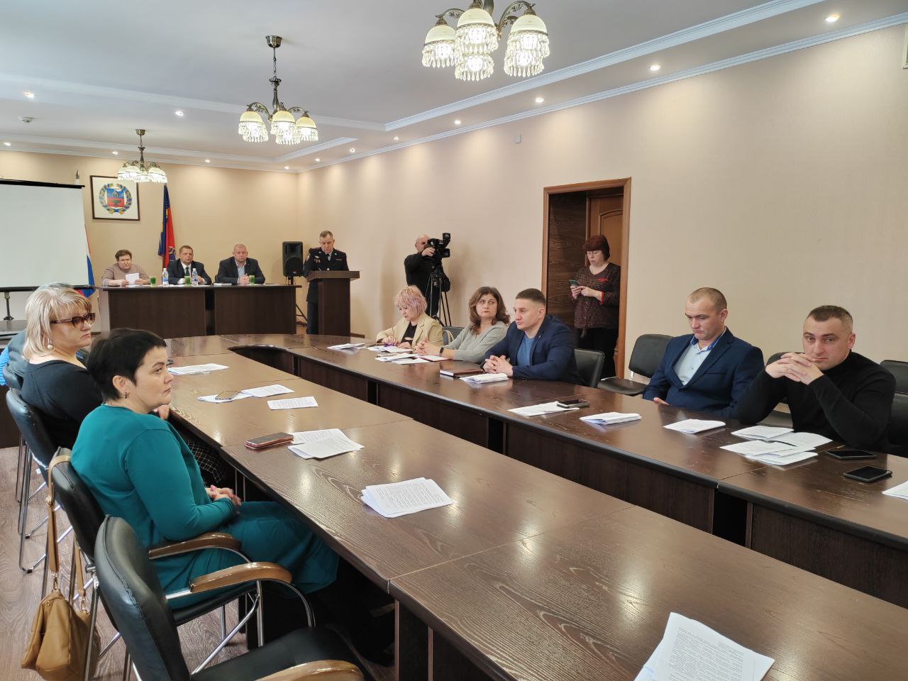 photo_5445402672128711005_y