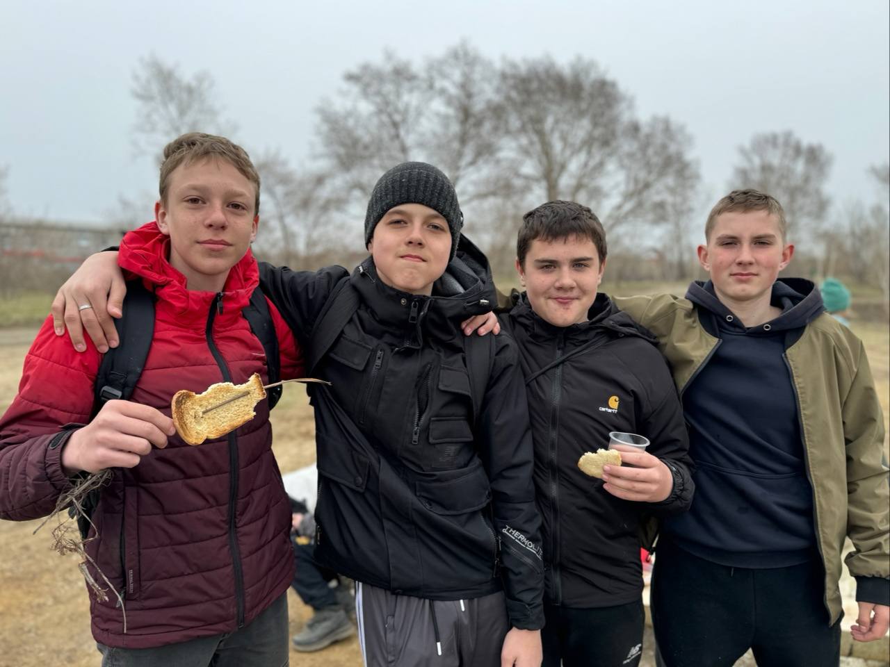 субботник на озере Рица