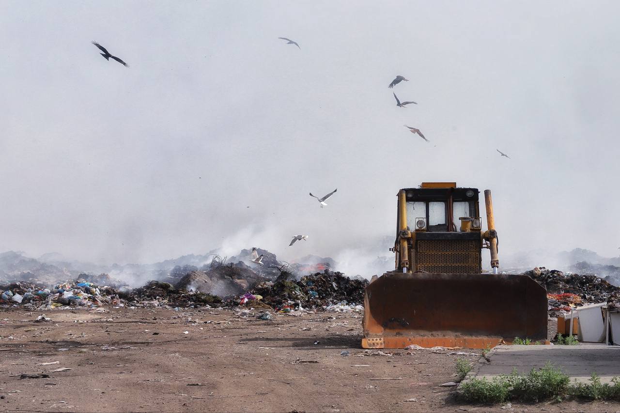 горящая свалка