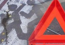 Сотрудники Каменской Госавтоинспекции проводят проверку по факту ДТП с участием несовершеннолетнего пешехода