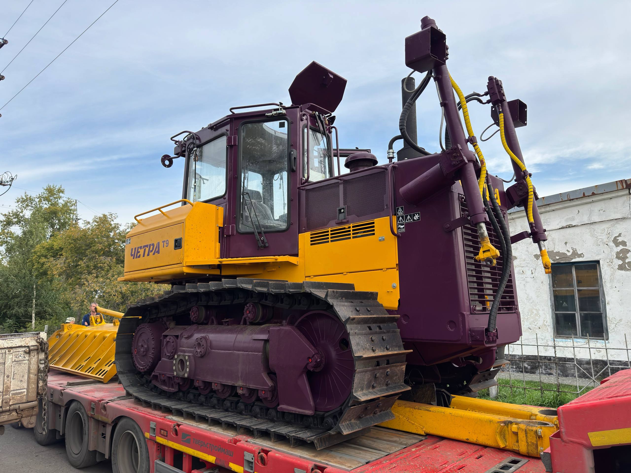 новый бульдозер в Камне-на-Оби