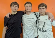 Юные борцы по пути на тренировку помогли жителям горящего дома в Камне-на-Оби