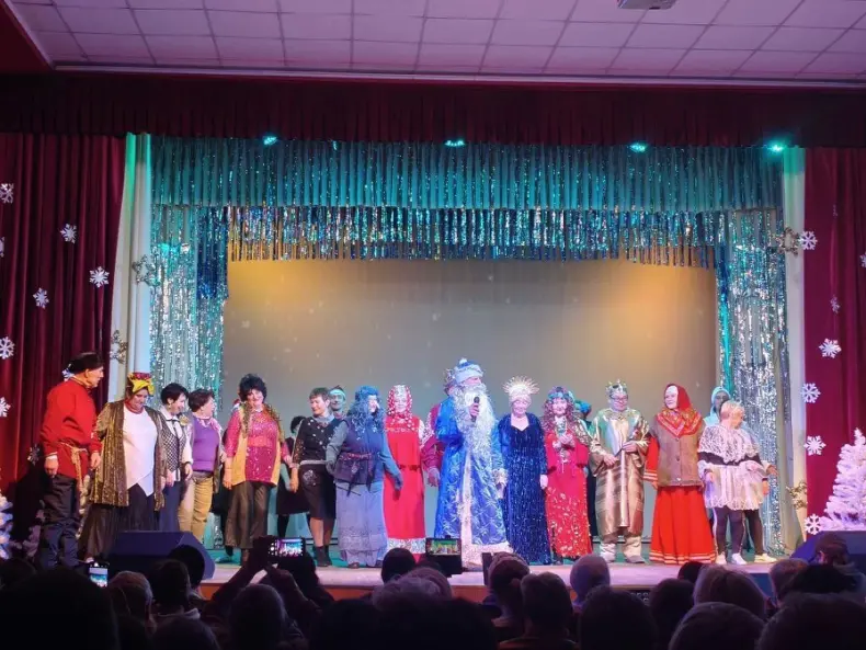 новогодний спектакль