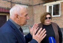 Жители одной из пятиэтажек Камня-на-Оби просят провести реконструкцию двора. Вести Алтай