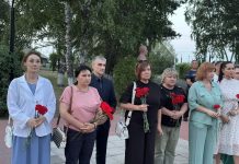 В Камне-на-Оби на мемориале Славы прошел День памяти и скорби