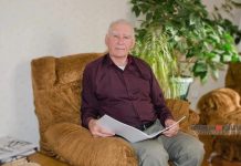 Старожил Геннадий Комков наблюдал преобразование Камня-на-Оби из одноэтажной деревни в город