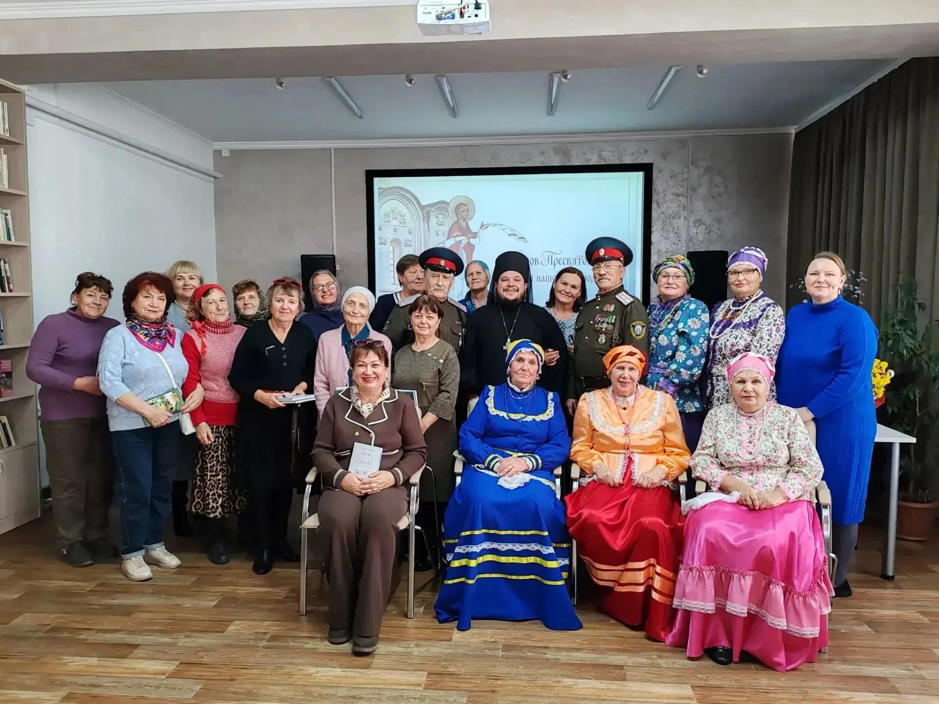 православный час в библиотеке